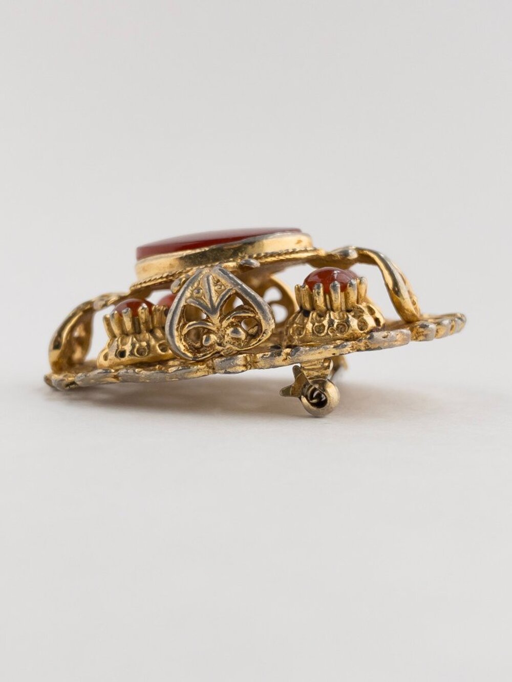 Vintage Sphinx Brooch Red Poured Glass Cabochons Rococo Baroque A530 - Picture 9 of 15